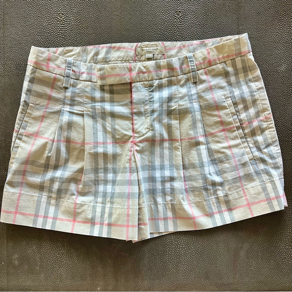 Burberry Classic Check Women’s Shorts - Size 4 (Euc)